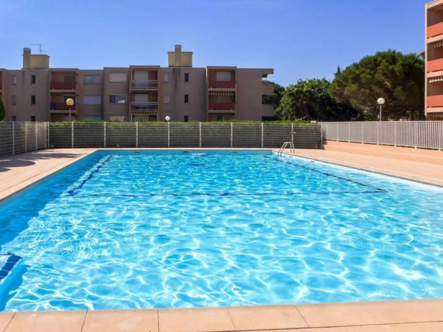 Studio Cabine Quatre Couchages Classe 2 Etoiles Bormes-les-Mimosas Exterior foto