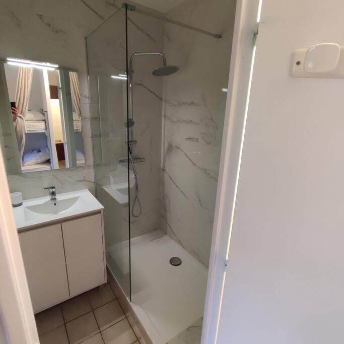 Studio Cabine Quatre Couchages Classe 2 Etoiles Bormes-les-Mimosas Exterior foto