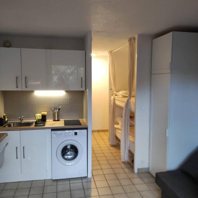 Studio Cabine Quatre Couchages Classe 2 Etoiles Bormes-les-Mimosas Exterior foto